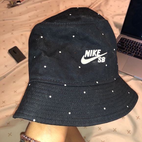 nike sun hat with string